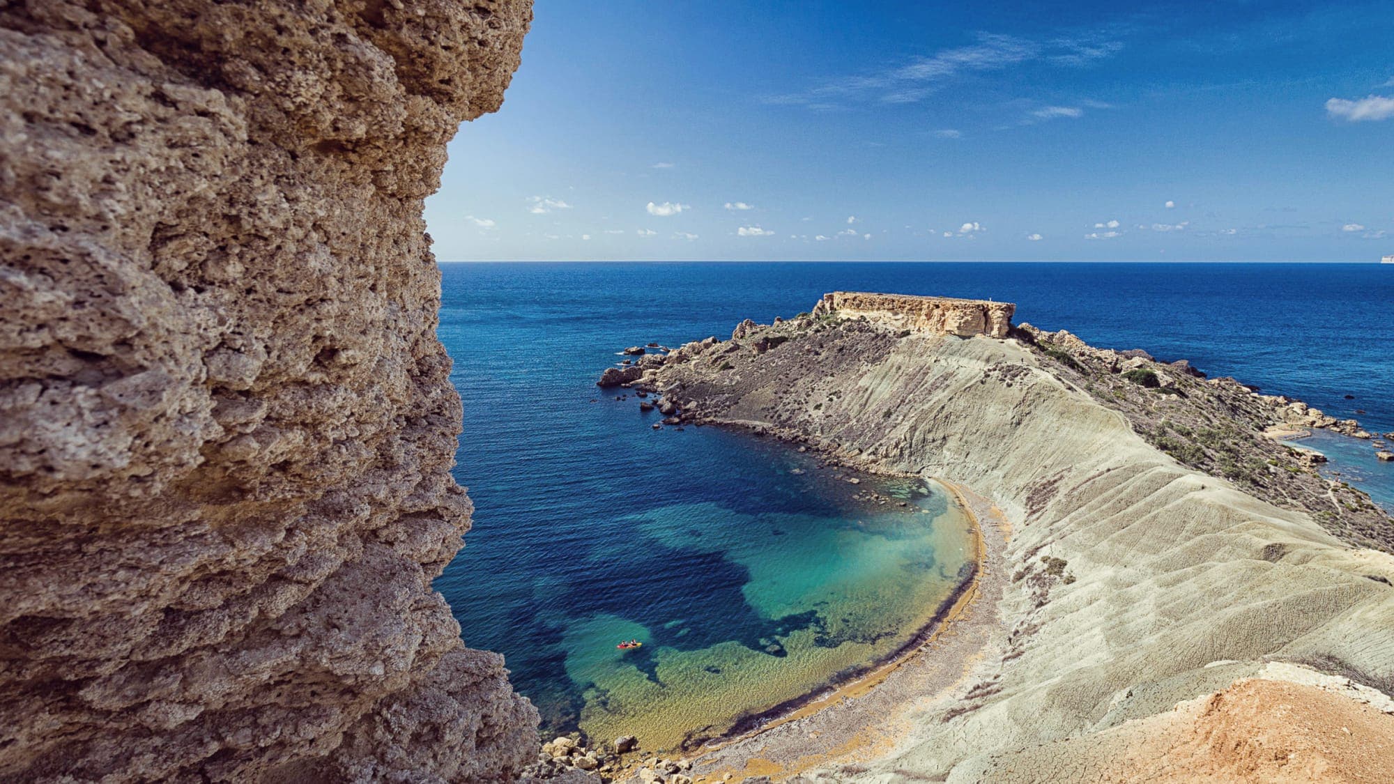 Qarraba Bay